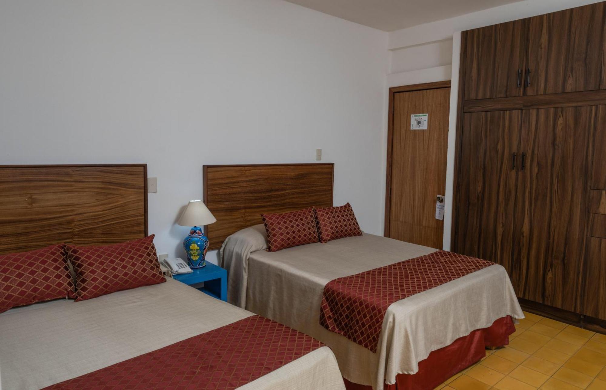 Hotel Encino Malecon Centro Puerto Vallarta Zimmer foto